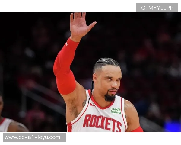 社会我龙哥狄龙半场表现出色三分球精准助力球队取胜